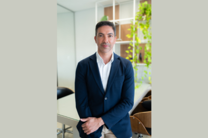 Paulo Henrique Silva Maia reflete sobre os desafios e oportunidades que a inteligência artificial impõe ao ambiente escolar.