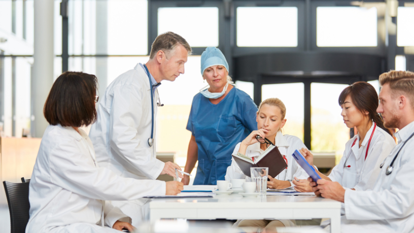 No Instituto IBDSocial, a administração inteligente impulsiona o impacto social e expande o acesso à saúde.