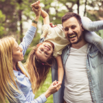 Diohn do Prado destaca como o diálogo familiar fortalece vínculos, prevenindo conflitos e promovendo relações saudáveis.