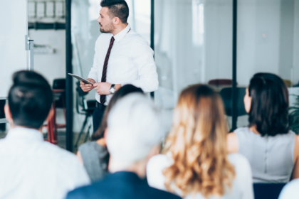 A formação de docentes em robótica focada no que funciona na prática com Gustavo Morceli.